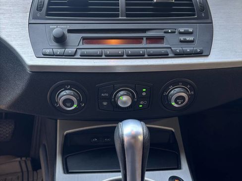 Used 2008 BMW Z4 3.0si image 12