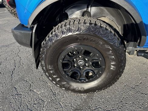 Used 2022 Ford Bronco Wildtrak image 5