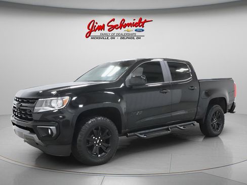 Used 2022 Chevrolet Colorado Z71 w/ Z71 Midnight Edition image 2