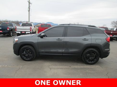 Used 2020 GMC Terrain SLE w/ Driver Convenience Package image 8