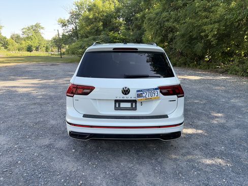 Used 2023 Volkswagen Tiguan SE R-Line AWD/4WD image 6