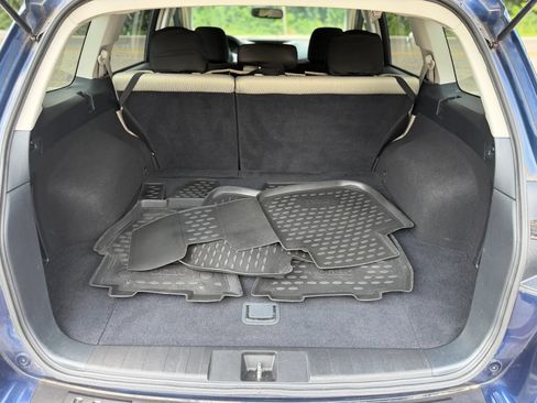 Used 2010 Subaru Outback 2.5i Premium AWD/4WD image 14
