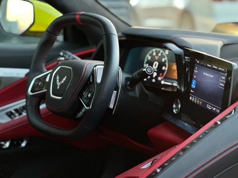 Used 2023 Chevrolet Corvette Stingray Premium Conv w/ Z51 Performance Package image 8