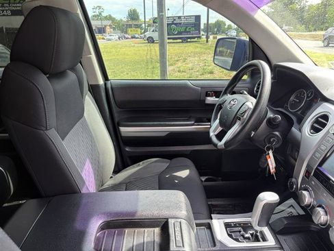 Used 2015 Toyota Tundra SR5 w/ SR5 Upgrade Package AWD/4WD image 20