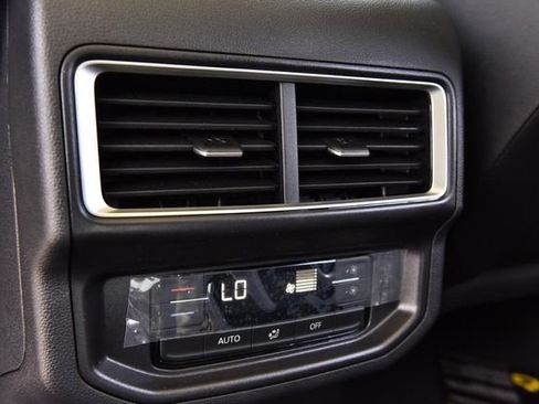 New 2026 Volkswagen Atlas Peak Edition AWD/4WD image 23
