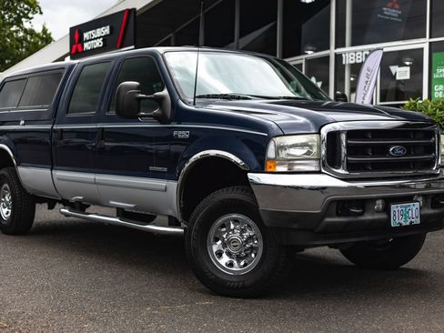 Used 2002 Ford F250 XLT AWD/4WD image 1