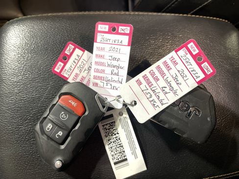 Used 2021 Jeep Wrangler Unlimited Sahara image 26