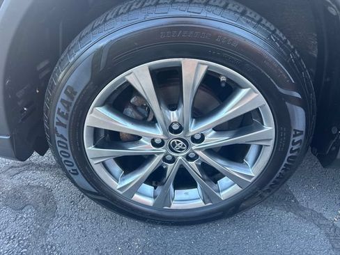 Used 2016 Toyota RAV4 Limited AWD/4WD image 18