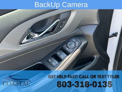 Used 2023 Chevrolet Traverse LT FWD image 7