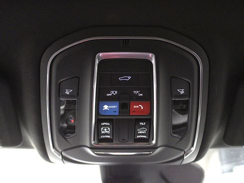 New 2026 Jeep Grand Cherokee Laredo X AWD/4WD image 17