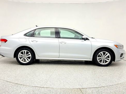 Used 2021 Volkswagen Passat 2.0T S image 4