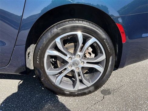 Used 2024 Chrysler Pacifica Pinnacle w/ Trailer Tow Group image 19