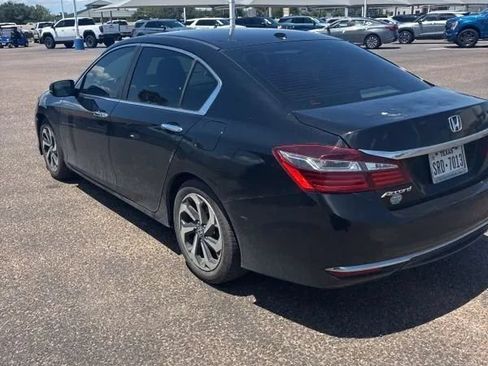 Used 2017 Honda Accord EX-L image 5