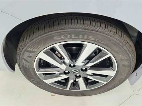 Certified 2025 Nissan Versa SV w/ Trunk Package FWD image 31
