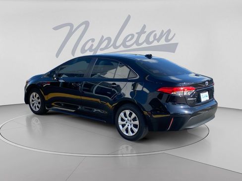 Used 2025 Toyota Corolla LE FWD image 6