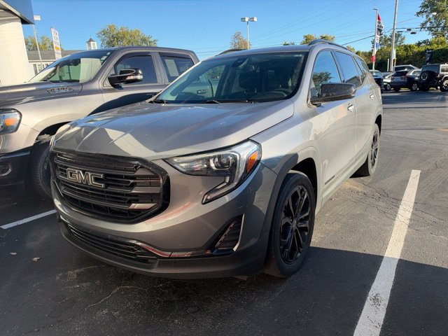 Used 2020 GMC Terrain SLE w/ Elevation Edition FWD image 4
