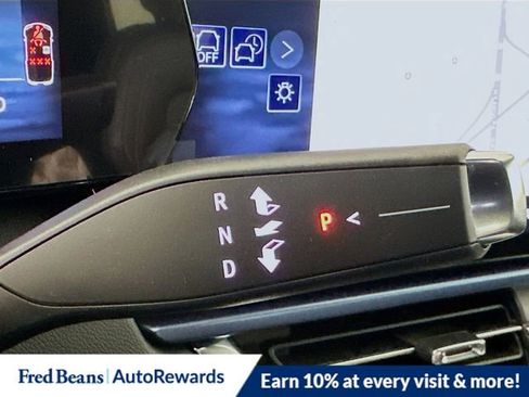 New 2026 Chevrolet Equinox EV LT image 12