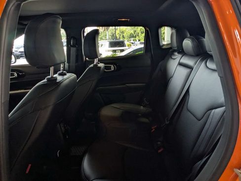 New 2026 Jeep Compass Trailhawk w/ Sun, Sound & Navigation Group AWD/4WD image 14