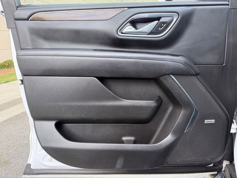 Used 2023 Chevrolet Suburban Premier RWD image 42