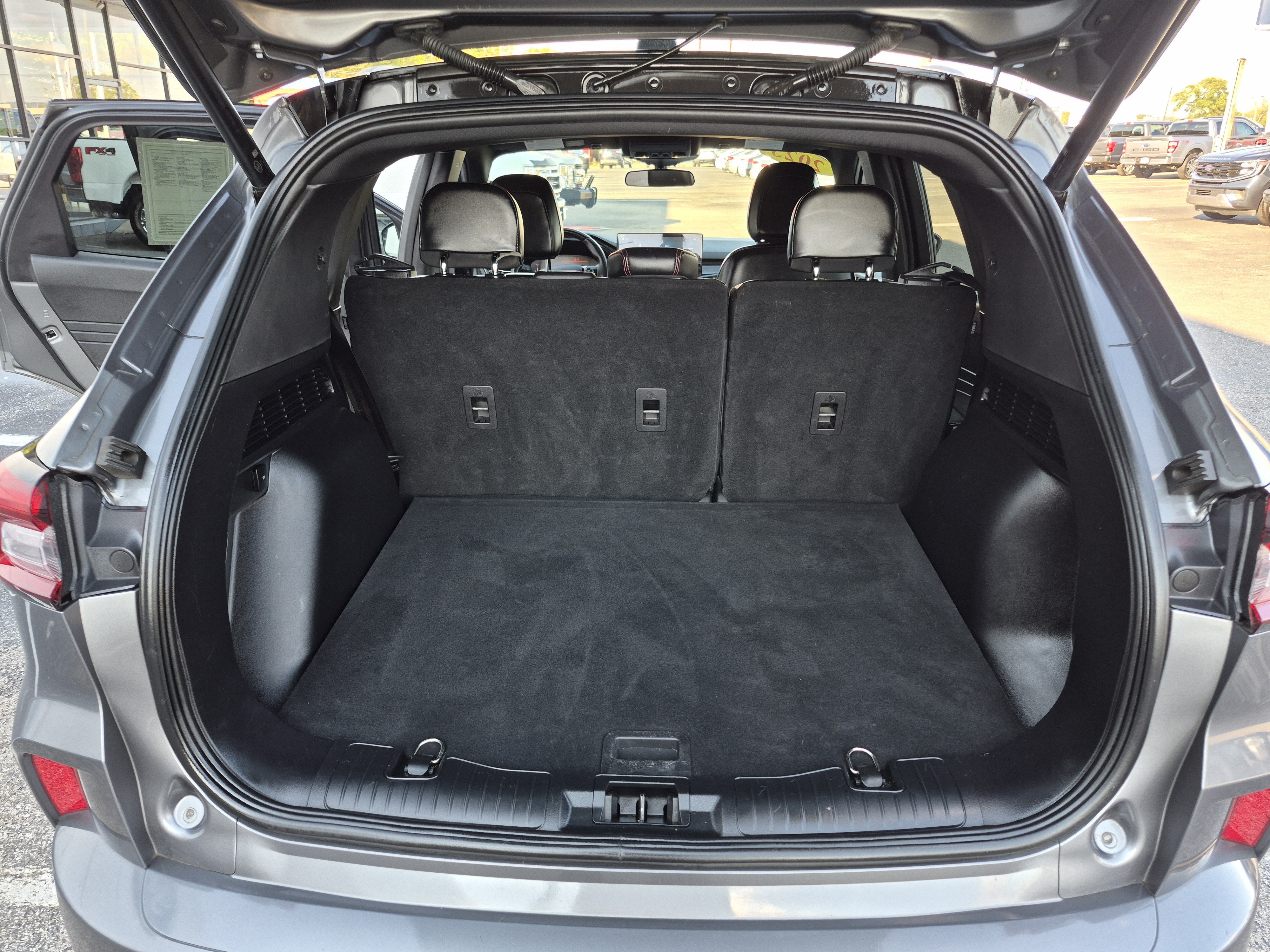 Used 2023 Ford Escape ST-Line w/ Tech Pack #1 FWD image 17