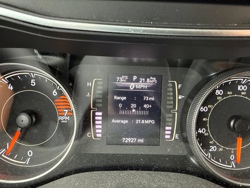 Used 2019 Jeep Cherokee Latitude Plus AWD/4WD image 8