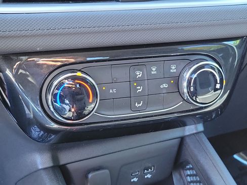 Used 2025 Chevrolet TrailBlazer LT image 31