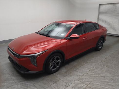 Used 2025 Kia K4 FWD image 2