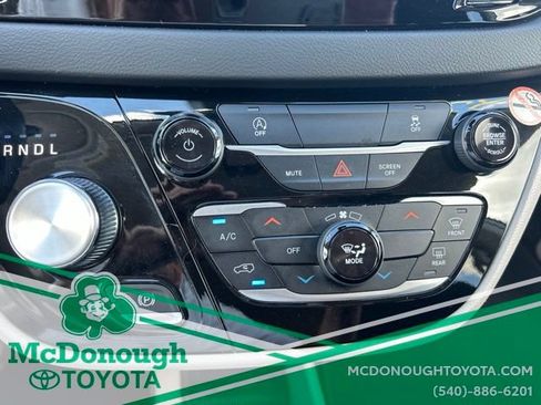 Used 2023 Chrysler Voyager LX FWD image 16