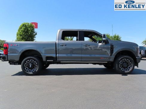 New 2025 Ford F350 Platinum w/ FX4 Off-Road Package image 33