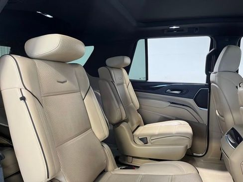 Used 2023 Cadillac Escalade Premium Luxury w/ Performance Package AWD/4WD image 13