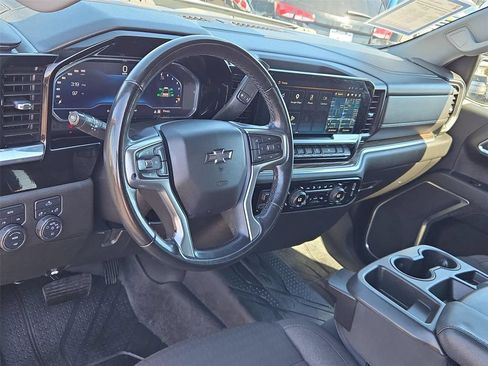 Used 2023 Chevrolet Silverado 1500 RST w/ Redline Edition AWD/4WD image 2