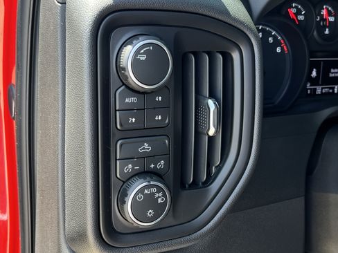 Used 2026 Chevrolet Silverado 1500 Custom Trail Boss AWD/4WD image 17