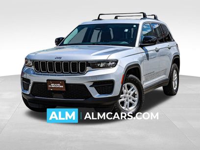 Used 2022 Jeep Grand Cherokee Laredo w/ Luxury Tech Group I