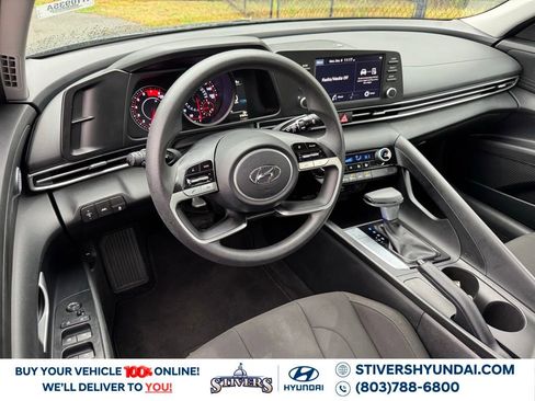 Certified 2023 Hyundai Elantra SEL w/ Preferred Accessory Package image 16