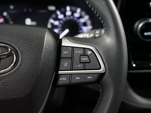 Certified 2024 Toyota Highlander LE image 13