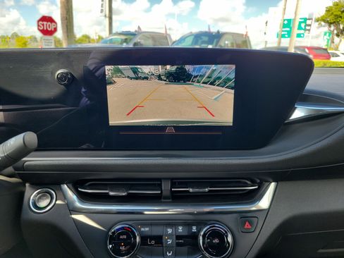 Used 2024 Buick Envista Preferred w/ Convenience II Package image 10