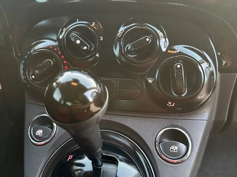 Used 2015 FIAT 500 Pop FWD image 27