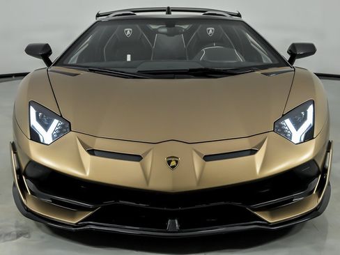 Used 2021 Lamborghini Aventador SVJ AWD/4WD image 6