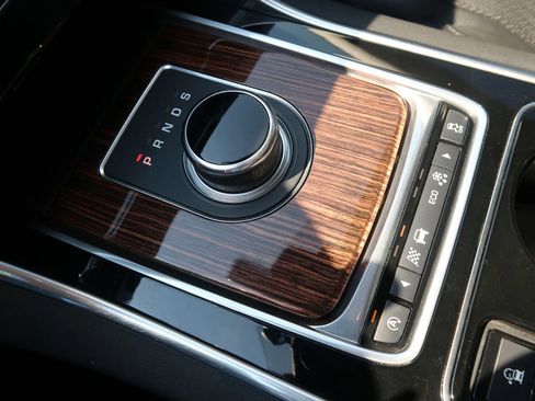 Used 2017 Jaguar XE First Edition image 31