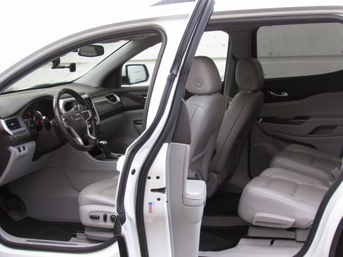 Used 2019 GMC Acadia SLT image 14