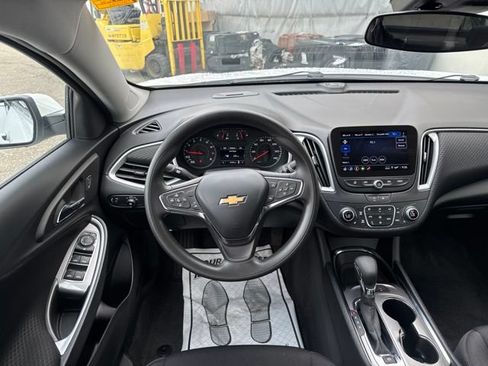Used 2024 Chevrolet Malibu LT FWD image 22