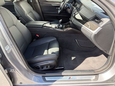 Used 2014 BMW 550i xDrive Sedan image 28