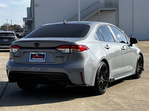 Used 2022 Toyota Corolla SE image 4