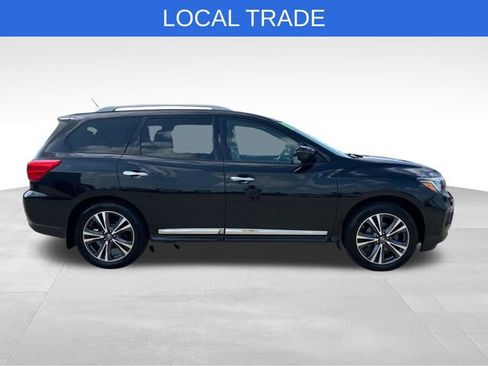 Used 2017 Nissan Pathfinder Platinum AWD/4WD image 8