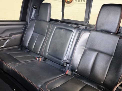 Used 2022 Nissan Titan PRO-4X w/ Pro-4x Convenience Package image 11