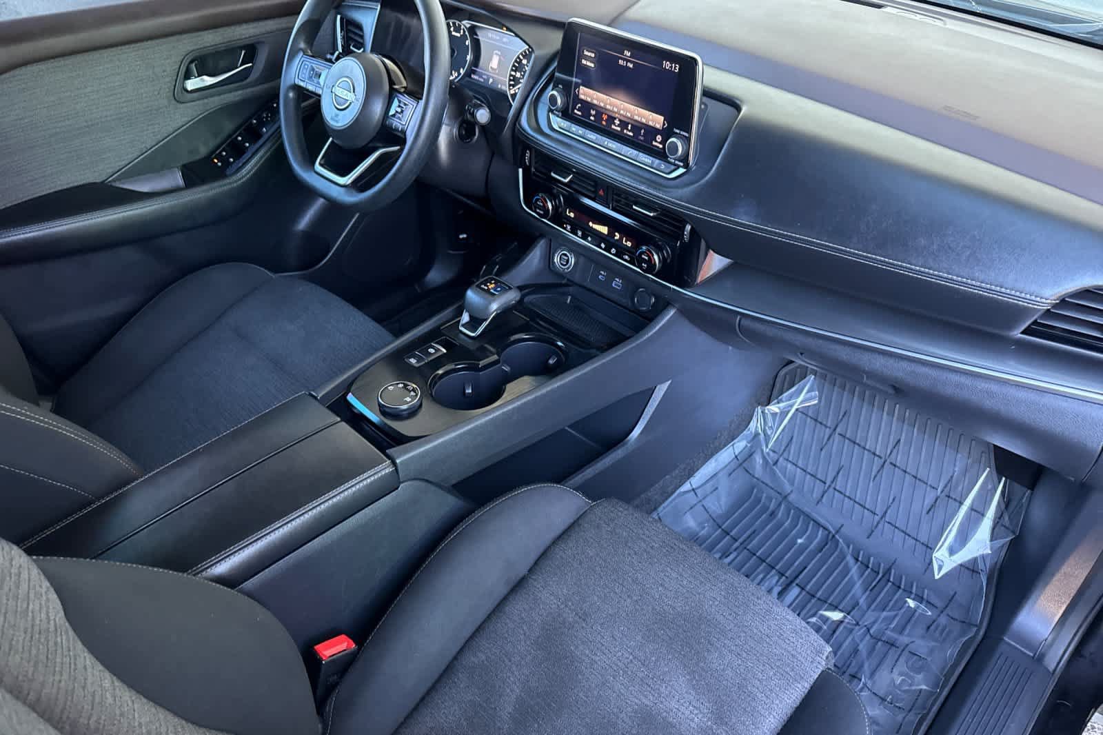 Used 2022 Nissan Rogue SV AWD/4WD image 16