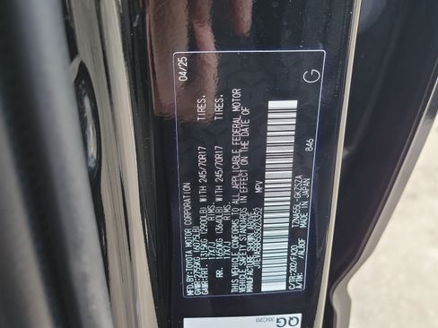 Used 2025 Toyota 4Runner SR5 AWD/4WD image 31