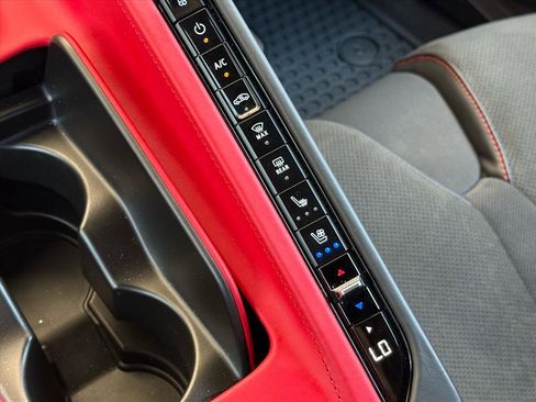 Used 2023 Chevrolet Corvette Stingray Premium Cpe w/ Z51 Performance Package RWD image 37