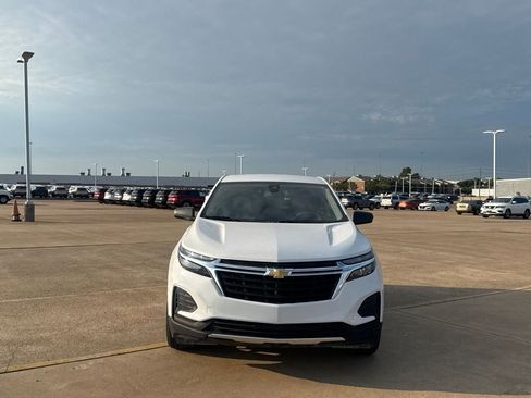 Used 2023 Chevrolet Equinox LS w/ LS Convenience Package FWD image 6