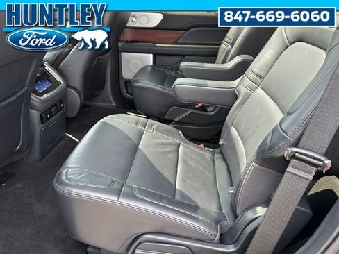 Used 2022 Lincoln Navigator Reserve image 17